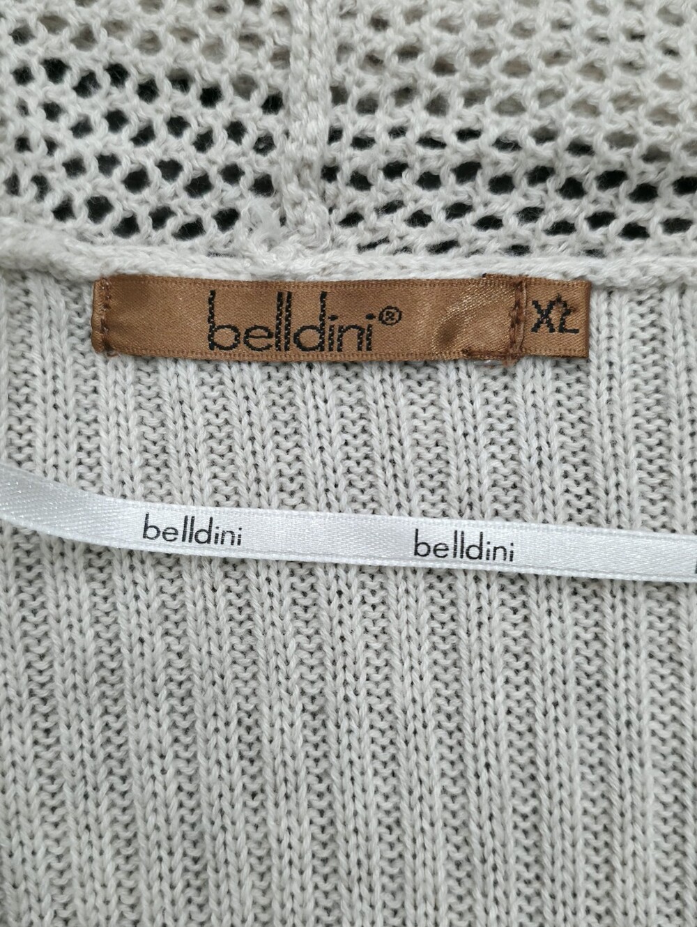 Sweaters Subcategory Classification - Picture 4 of 4